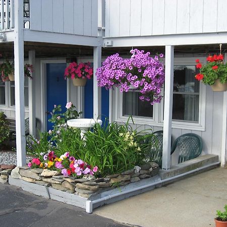 Sea Whale Motel Мидлтаун Экстерьер фото